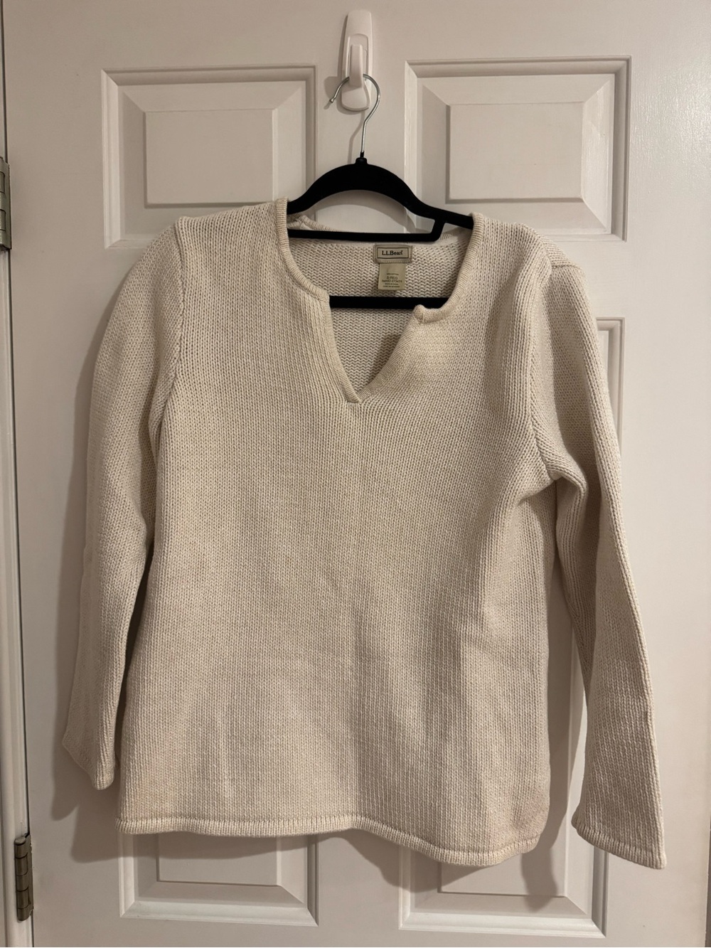 L.L. Bean Women's Ivory V-Neck Pullover Sweater